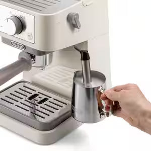 DL0261 - Stilosa Manual Coffee Machine - Cream