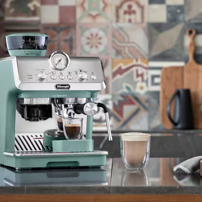 DL9156 - La Specialista Arte Bean to Cup Manual Coffee Machine - Green