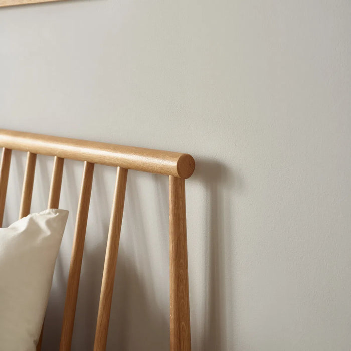 Belton Oak 150cm Spindle Bed