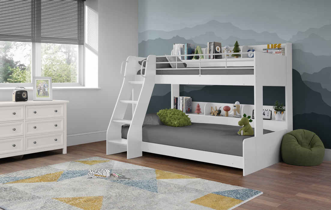 Domino Triple Sleeper White