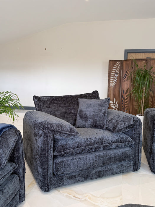 Soren Armchair - Black